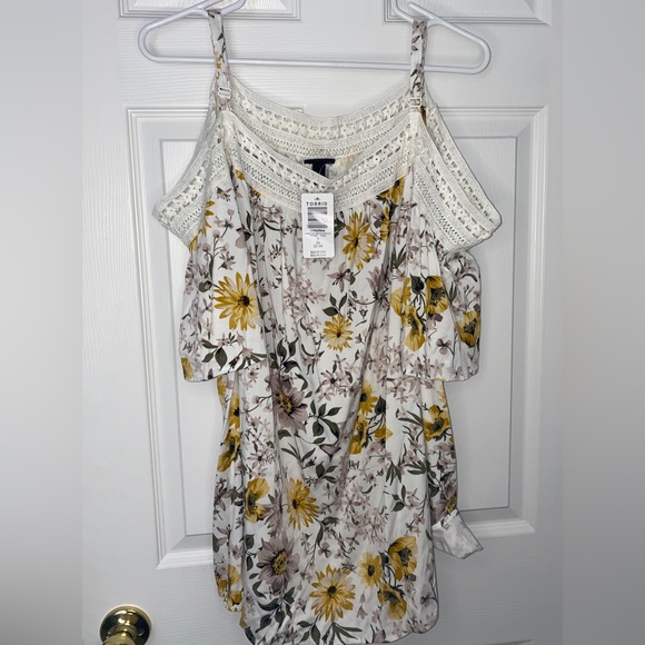 Perfect Christmas Present Torrid New Cold Shoulder Boho top Size 3 3X - Picture 3 of 6